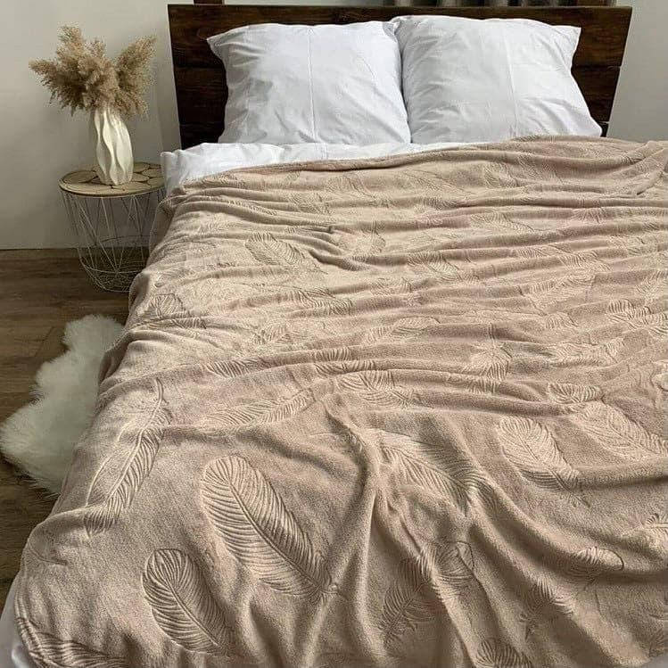 

Плед велюр перо цвет капучино 200х230 см