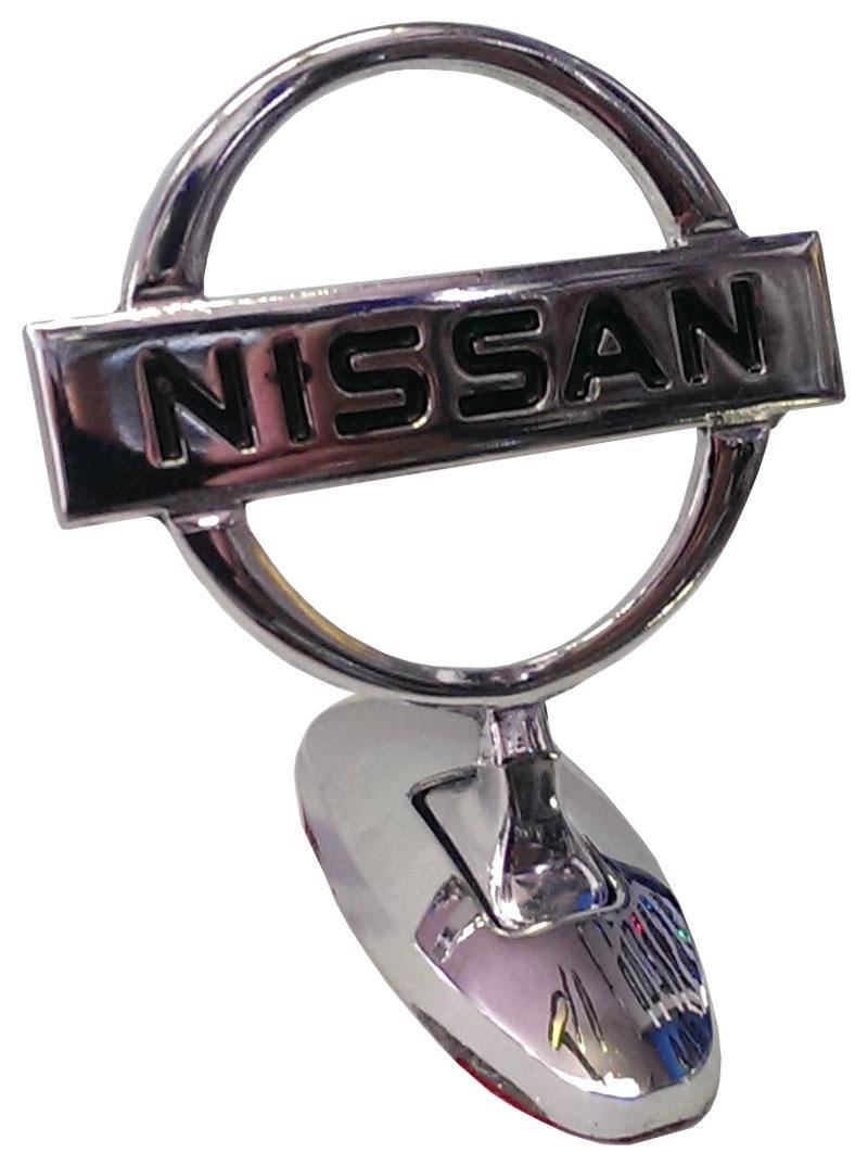 

Прицел на капот Nissan