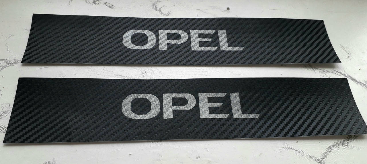 

Карбоновые наклейки на пороги Opel Movano, Черный
