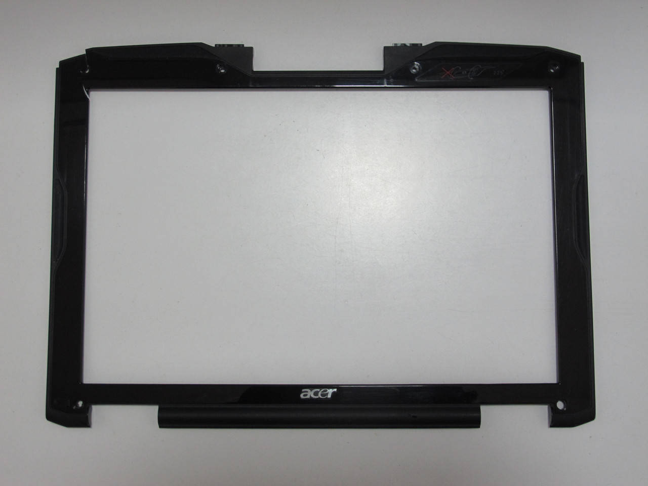 

Часть корпуса (Рамка) Acer Ferrari 1000 ZH3 (NZ-4736)