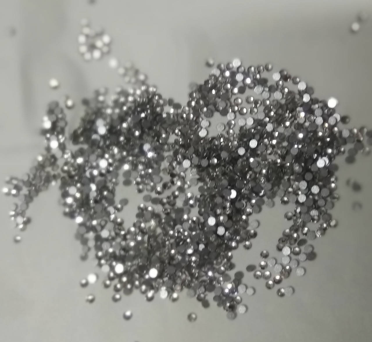 

Камни-стразы Сваровски 100 шт