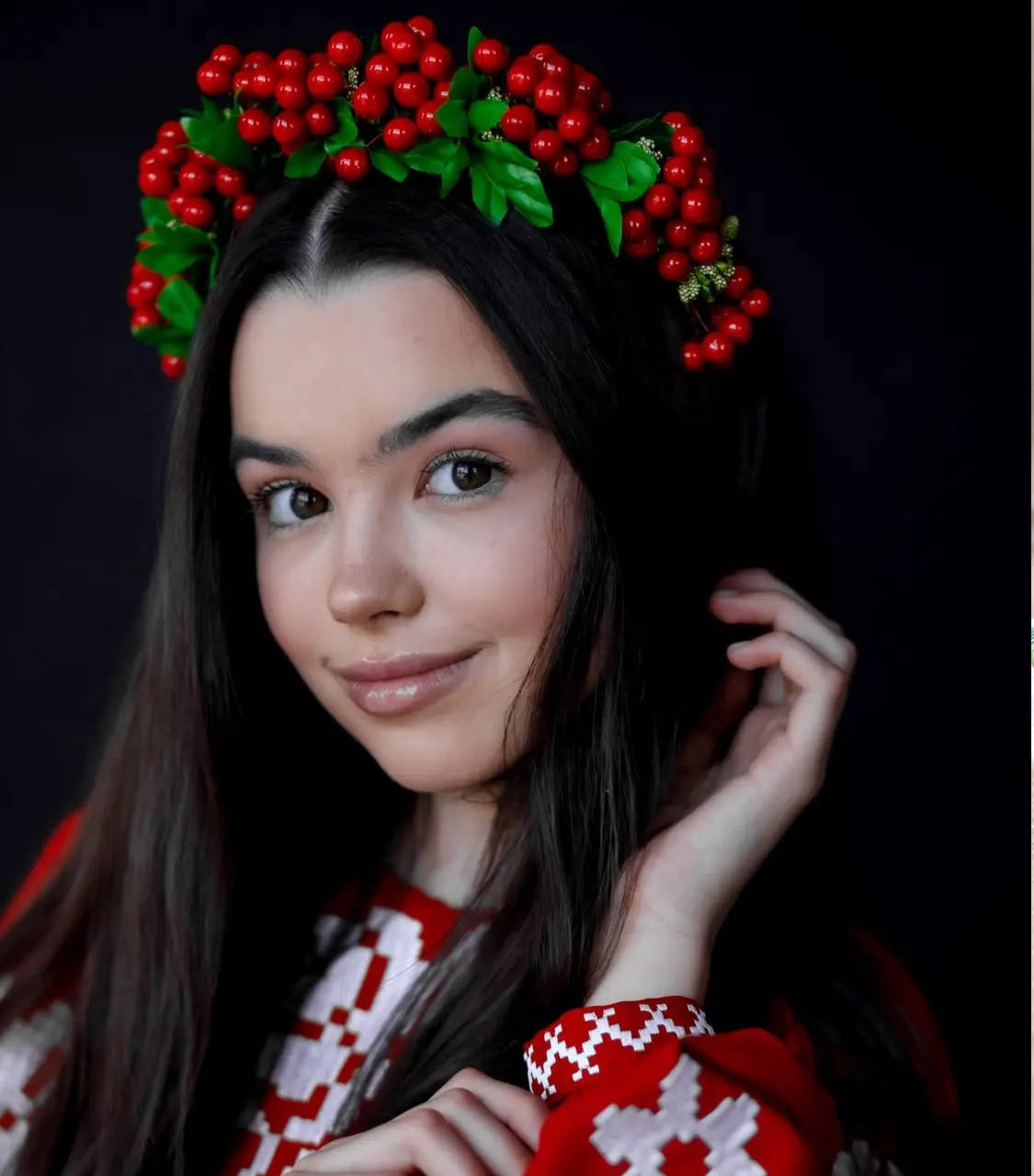 

Венок в украинском стиле "Калина"