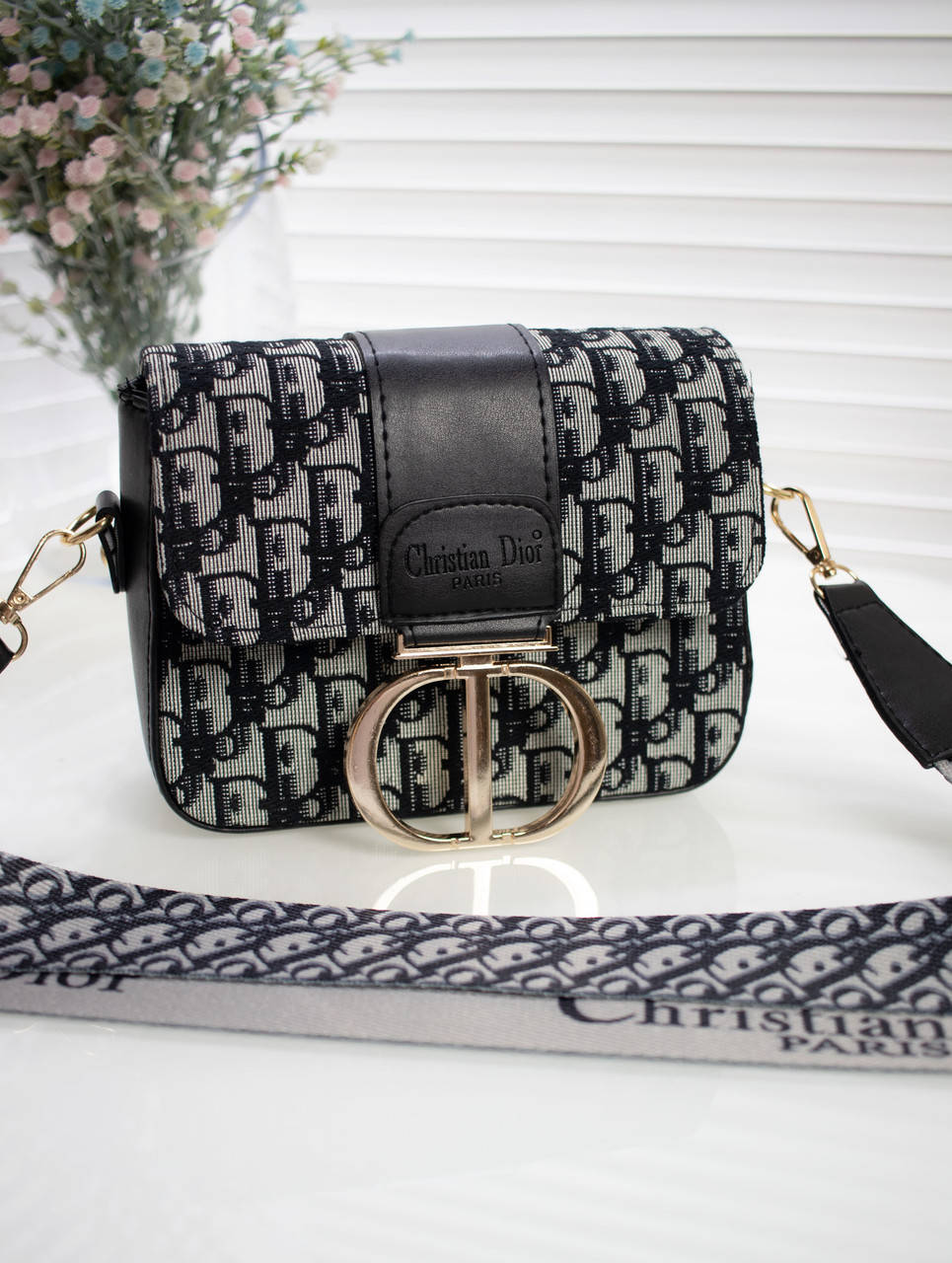 

Сумка женская Christian Dior кросс-боди Диор, Молочный