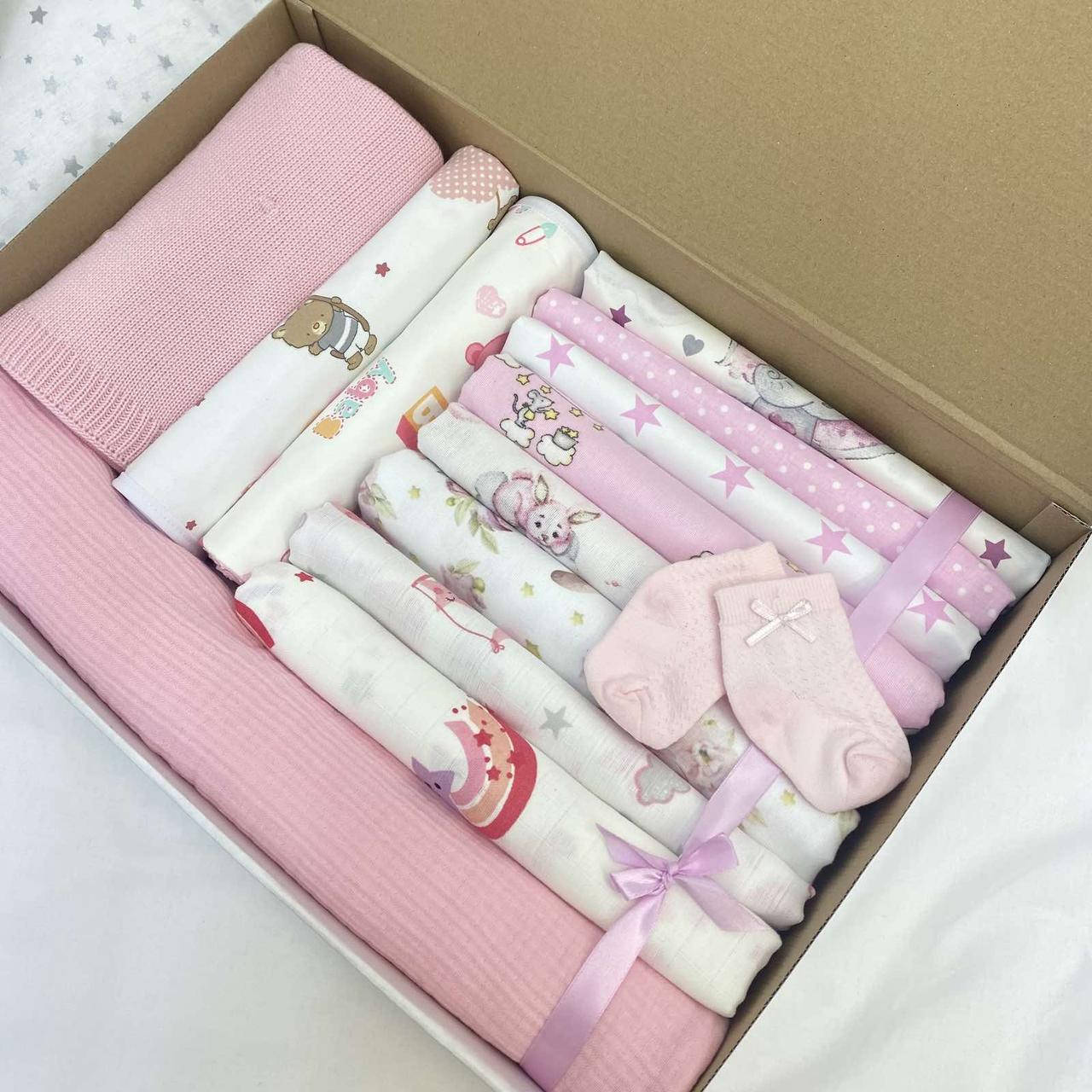 

Подарочный набор из пеленок и пледа для девочек №20, Разные цвета