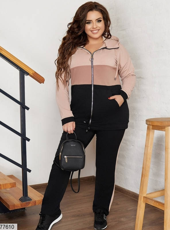 

Р. 48-66 Женский спортивный костюм большого размера из двунитки с кофтой на змейке черный/беж/пудра 52/54, Мокко