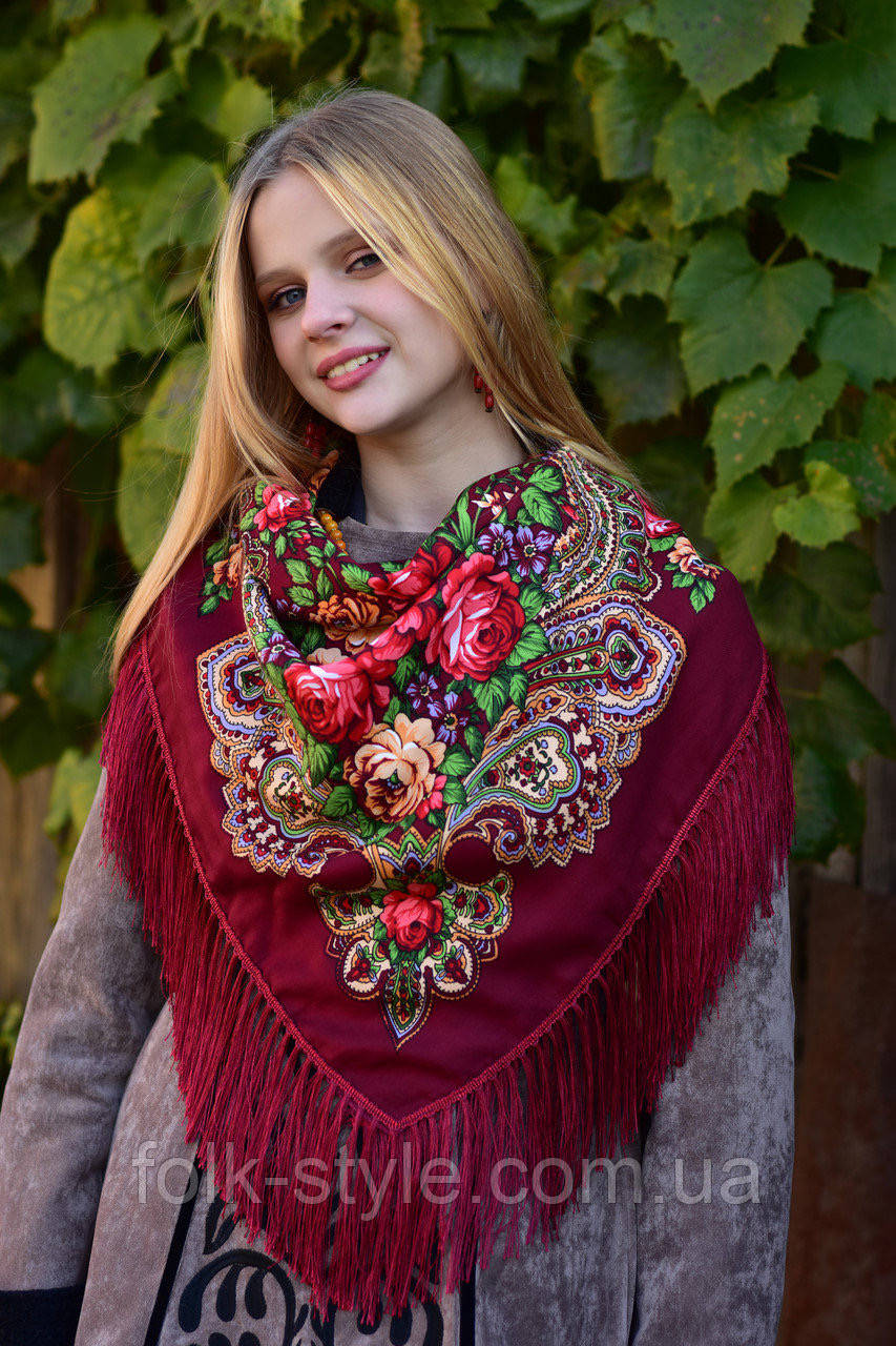 

Платок в украинском стиле бордового цвета № 1208, Красный