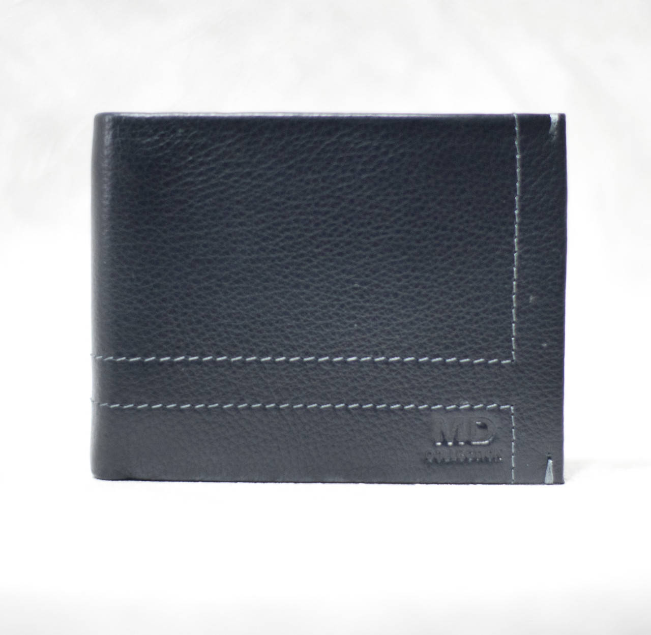 

Купюрник мужской на магните кожаный MD размер 11*9 см "REFORM" купить недорого от прямого поставщика