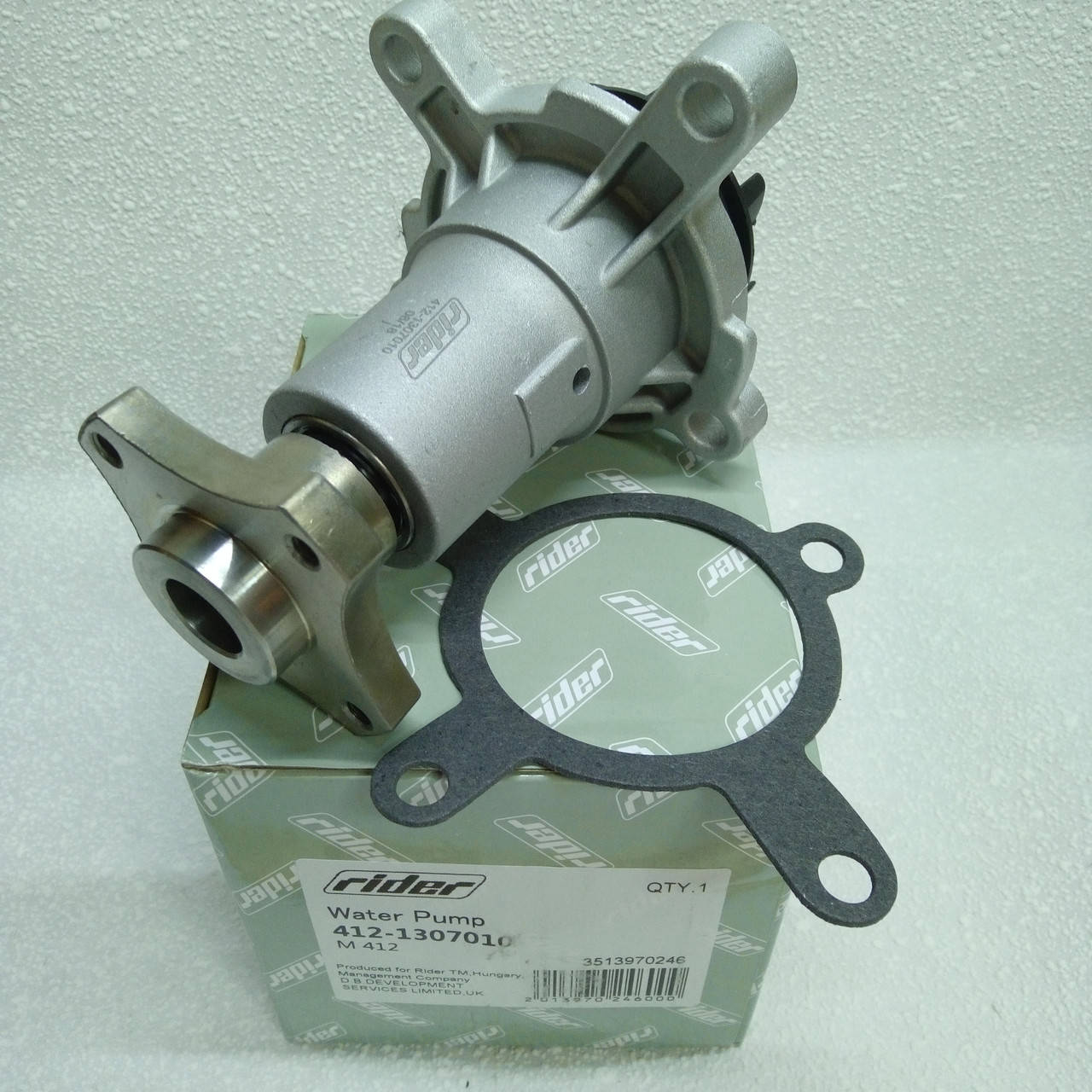 

Насос водяной помпа Москвич ИЖ АЗЛК 412, 2140, 2141 Rider косозубая