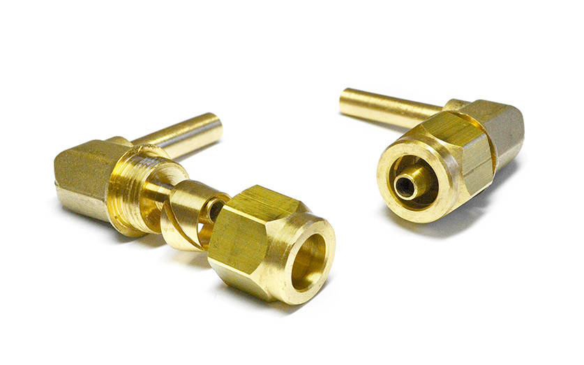 

Переходник угловой 90 градусов для трубки ПВХ диаметром 6 мм