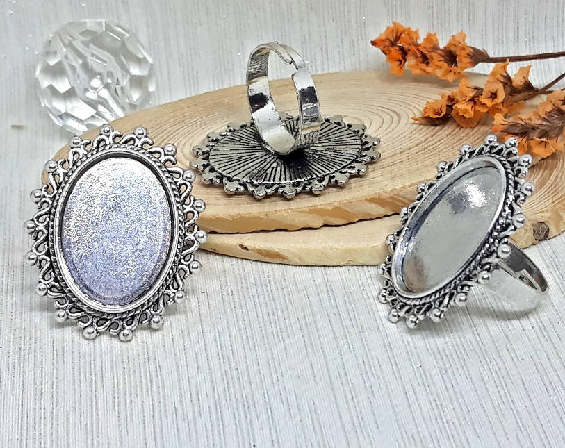 

Основа для кольца Сеттинг овальная Серебро античное 35Х29 мм под кабошон 18х25 мм, Серебристый