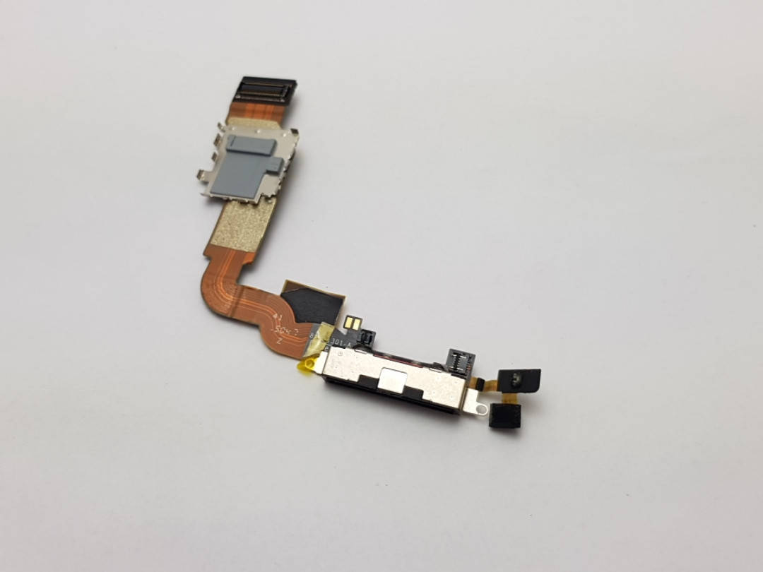 

Шлейф зарядки Apple iPhone 4s Сервисный оригинал с разборки