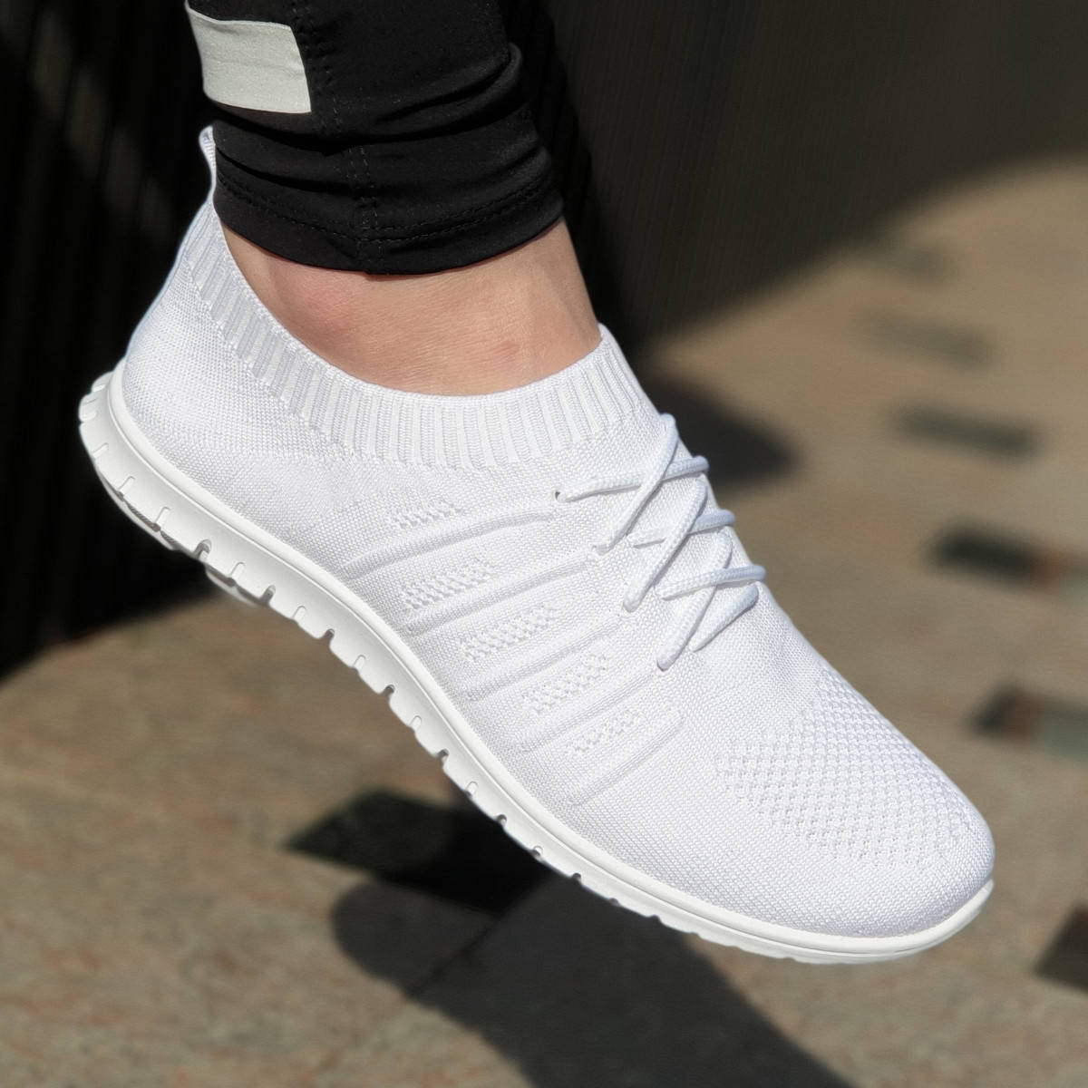 

Элегантные женские мокасины белые из прочного текстиля на весну лето, мягкая удобная подошва (Код: 1375)