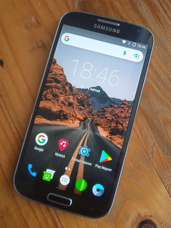 

Samsung Galaxy S4 (GT-I9500) чорний + Android 7.1.2 Новий акумулятор, Черный