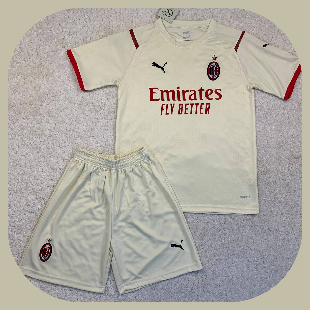 

Футбольная форма Милан выездная сезон 2022 M