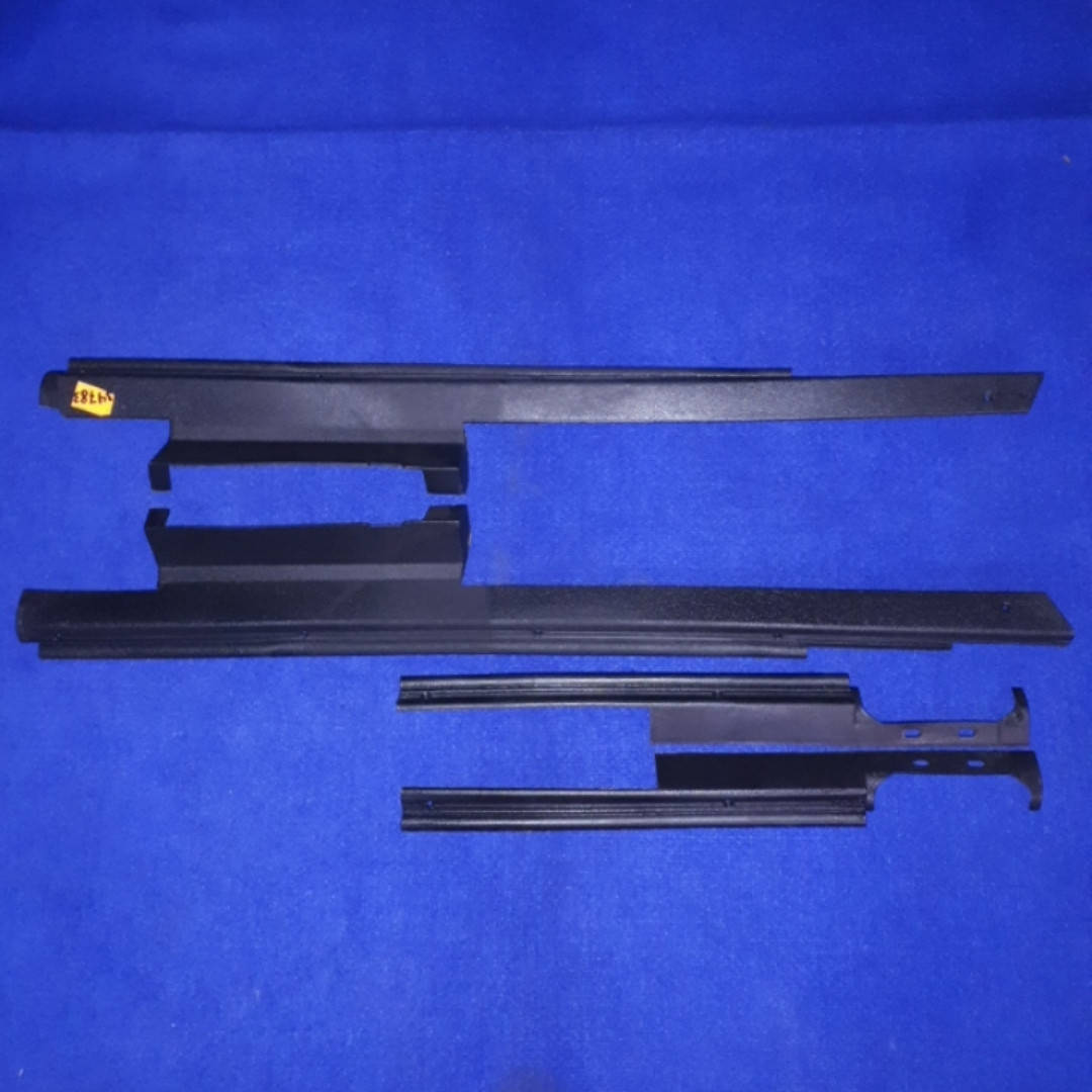 

Облицовка накладки порогов ВАЗ 2101 2102 2103 2104 2105 2106 2107