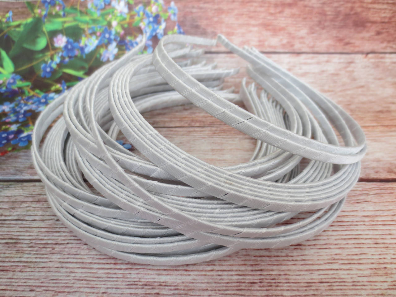 

Обруч металлический обмотанный лентой, БЕЛЫЙ, 0,6 см