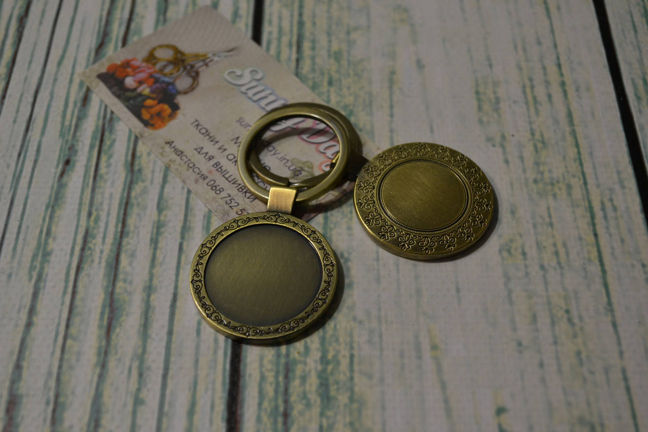 

Заготовка для оформления вышивки "Брелок", круг/бронза