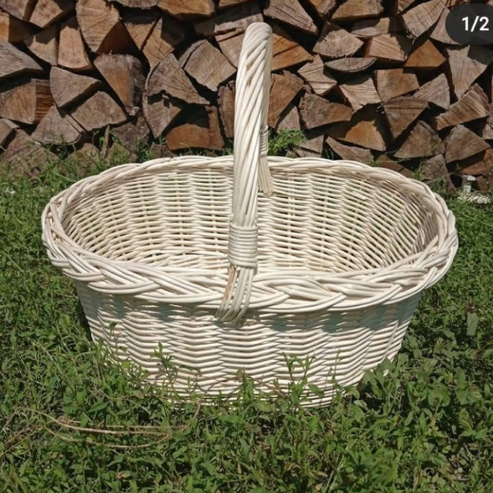 

Плетеная корзина из белой лозы