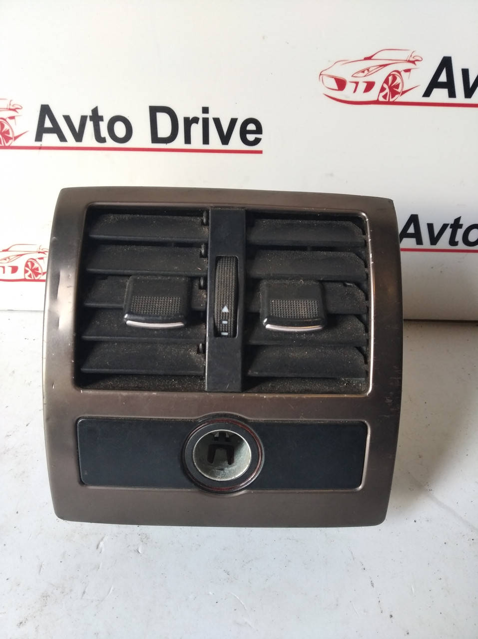 

Дефлектор обдува задний Audi A6 C5 1997-2004 год 4B0819203