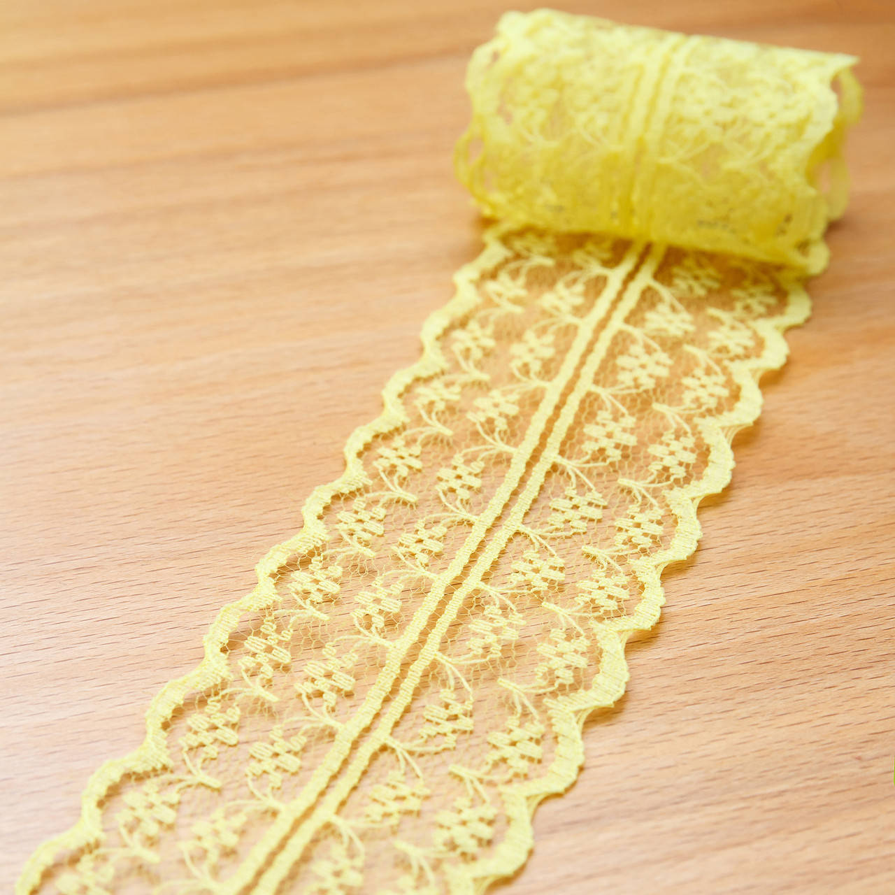 

Кружево сетка 4.5 см шириной / цвет желтый / заказ от 1 м