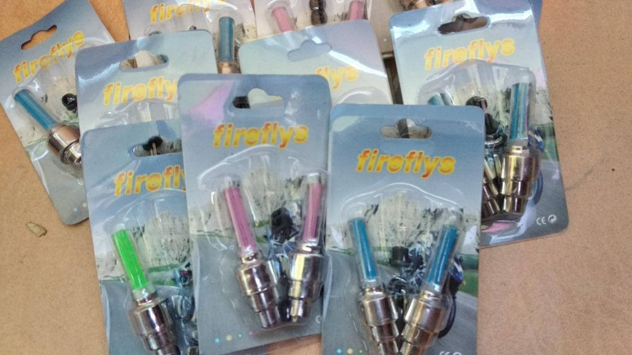 

Светящиеся колпачки для ниппеля на колеса Fireflys светодиодная подсветка (ковпачки) 2шт./уп.