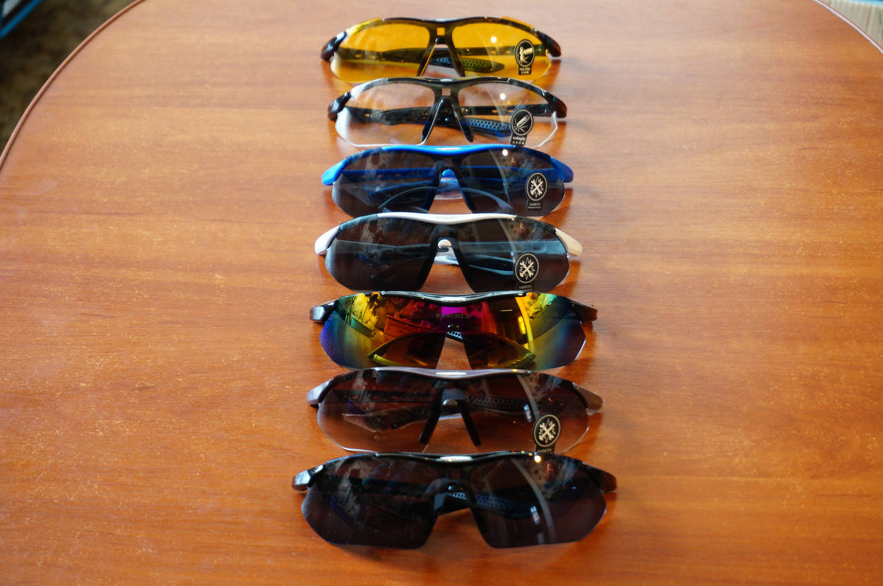 

Окуляри велосипедні, різні кольори