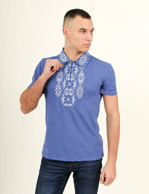 

Синяя футболка из трикотажа лакоста с белым орнаментом