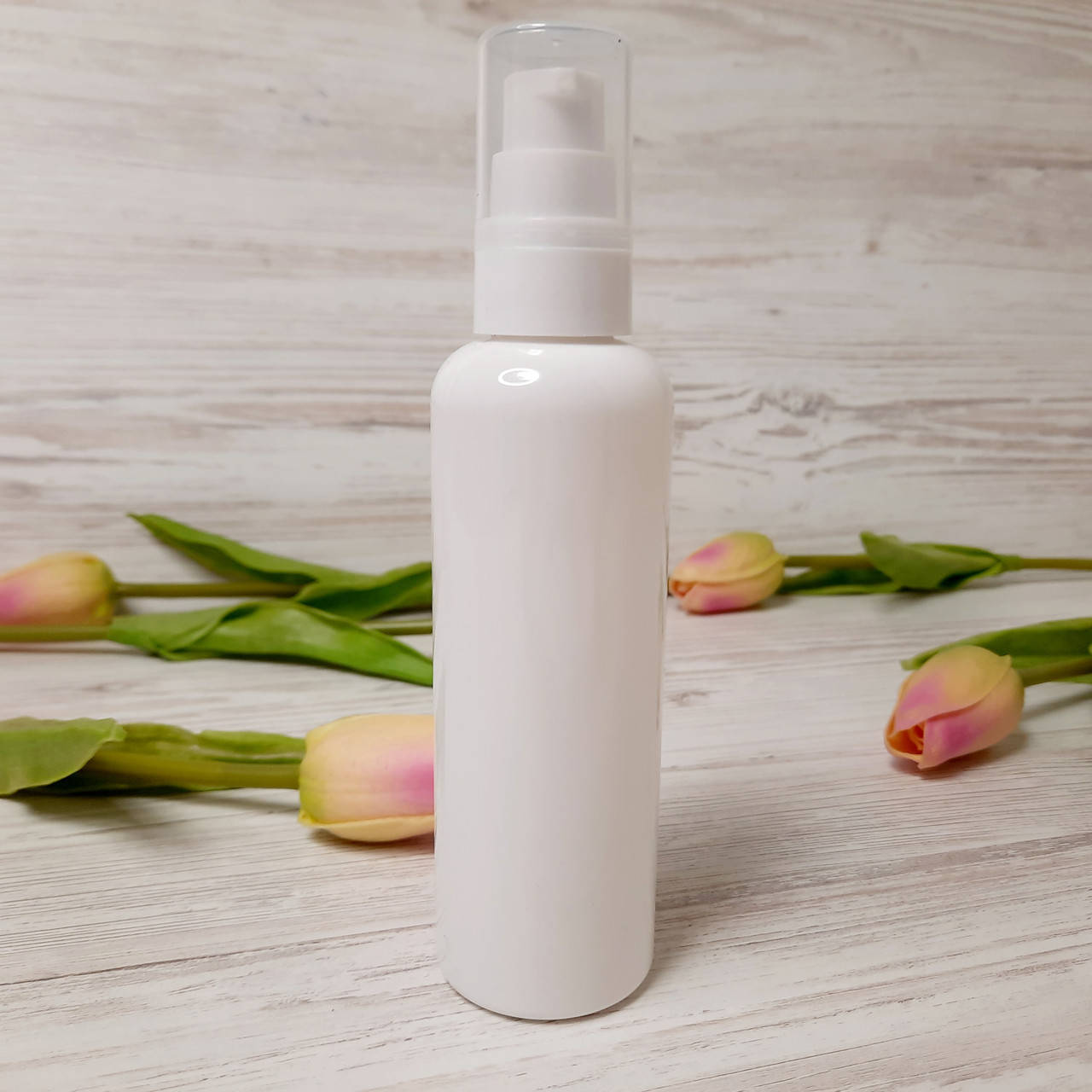 

Флакон белый 100 мл с закрытым дозатором Глория