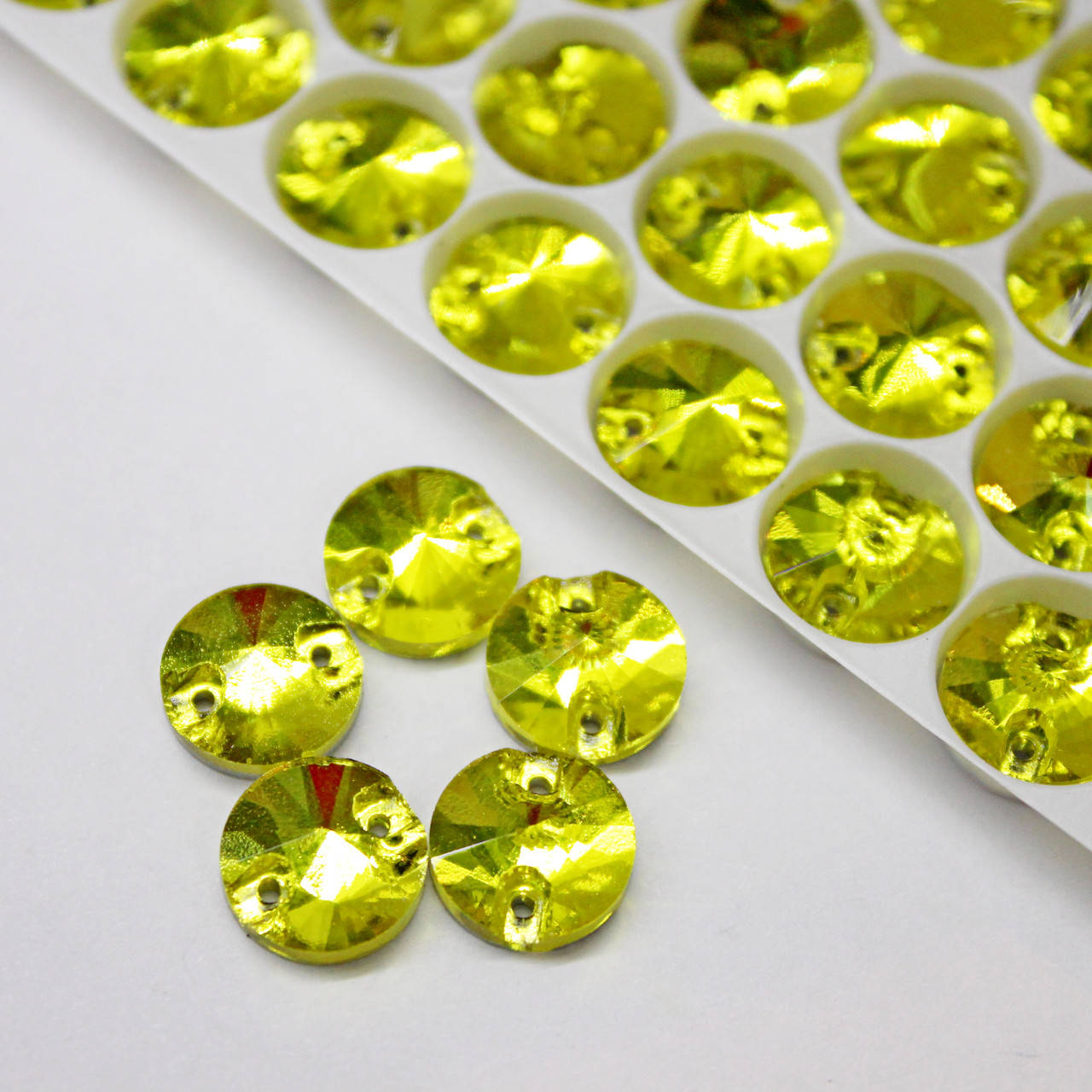 

Пришивные стразы Citrine (от 10-12мм)1шт