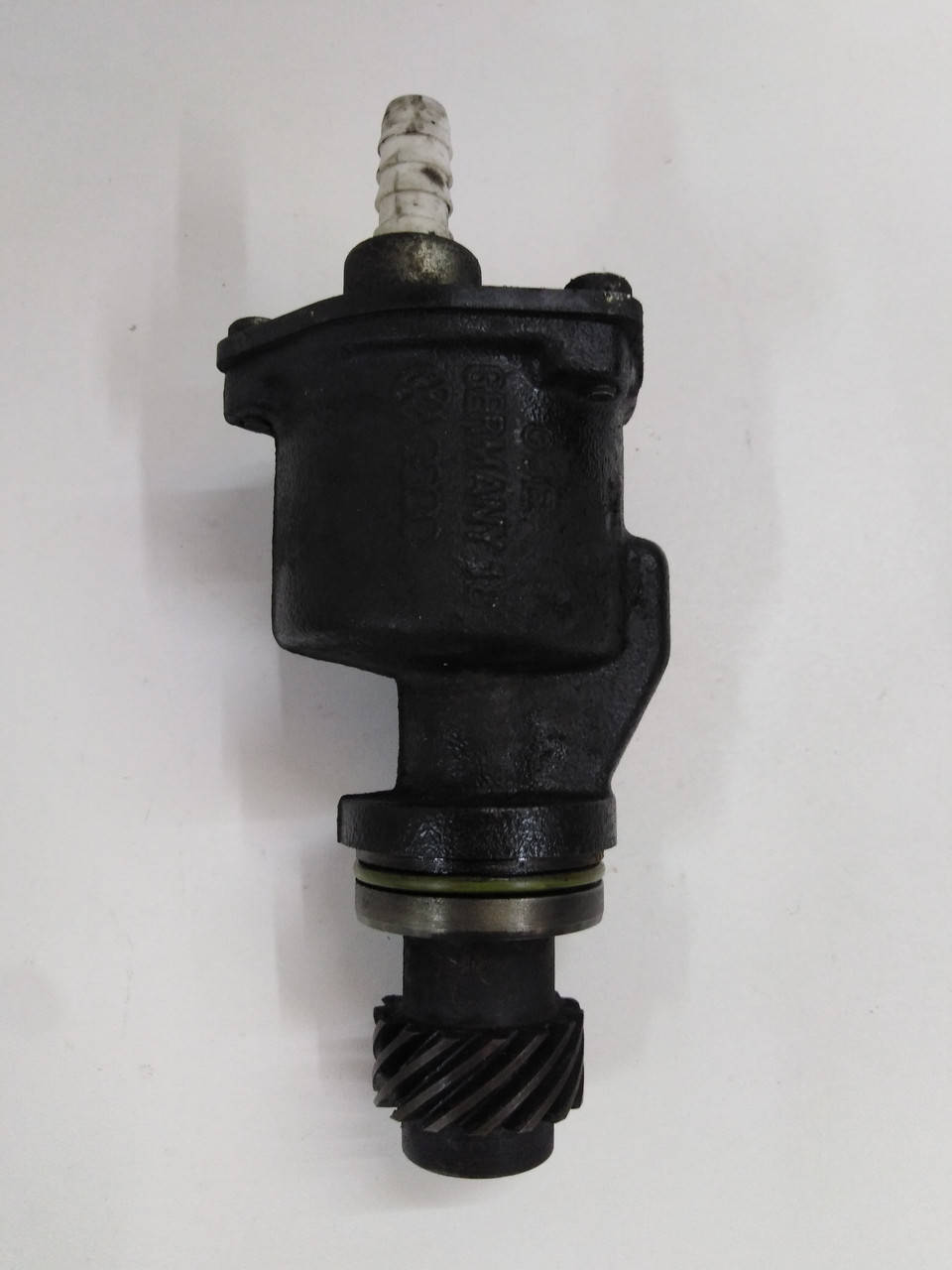 

Вакуумный насос Volkswagen Passat, Golf 3, Vento, Transporter T4 1,9 TDI. 028207A.