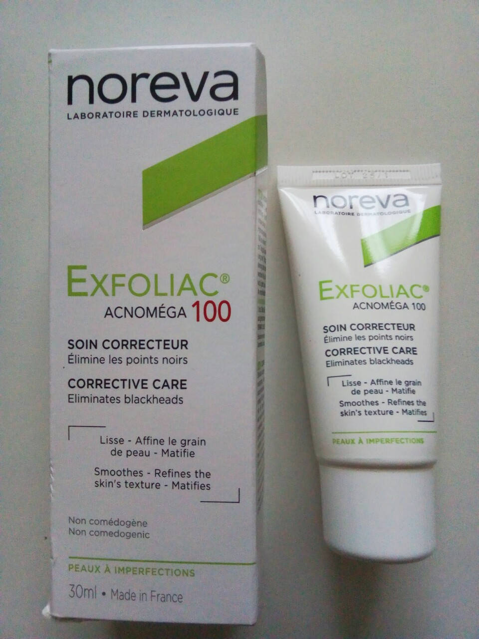

Акномега крем Noreva Exfoliac Acnomega 100
