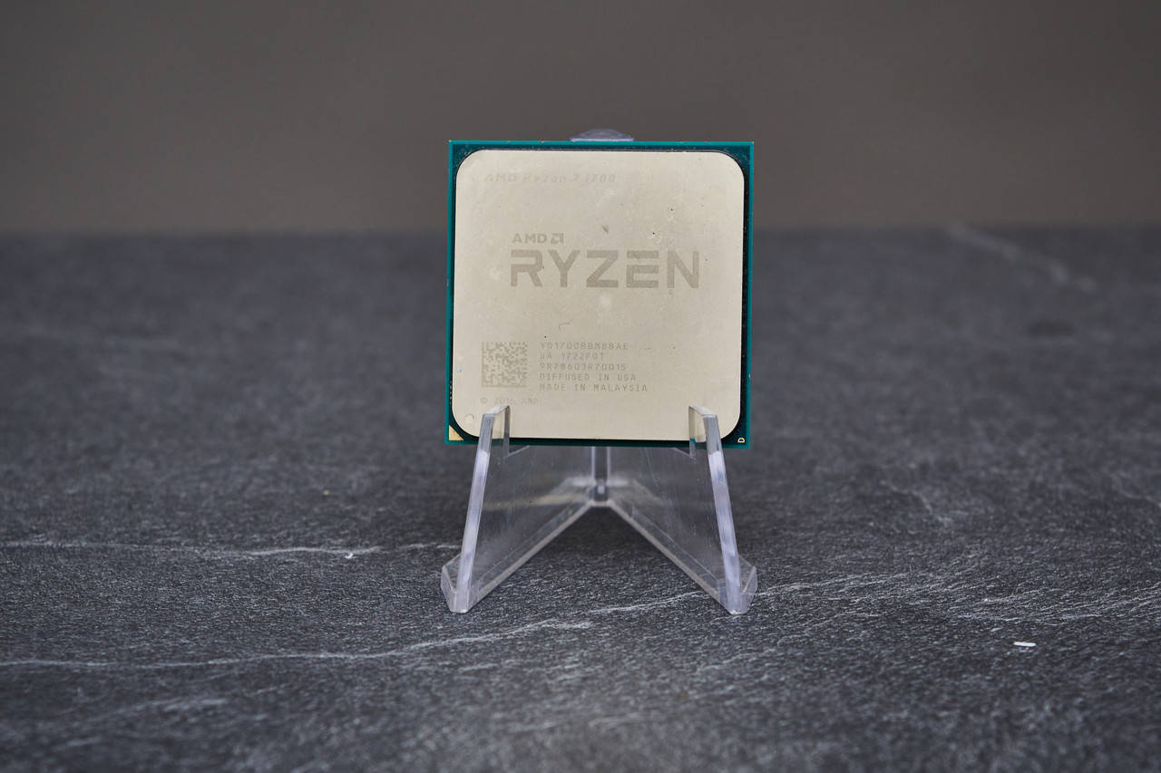

Процессор AMD Ryzen 7 1700 Socket AM4 (YD1700BBAEBOX) Б/У
