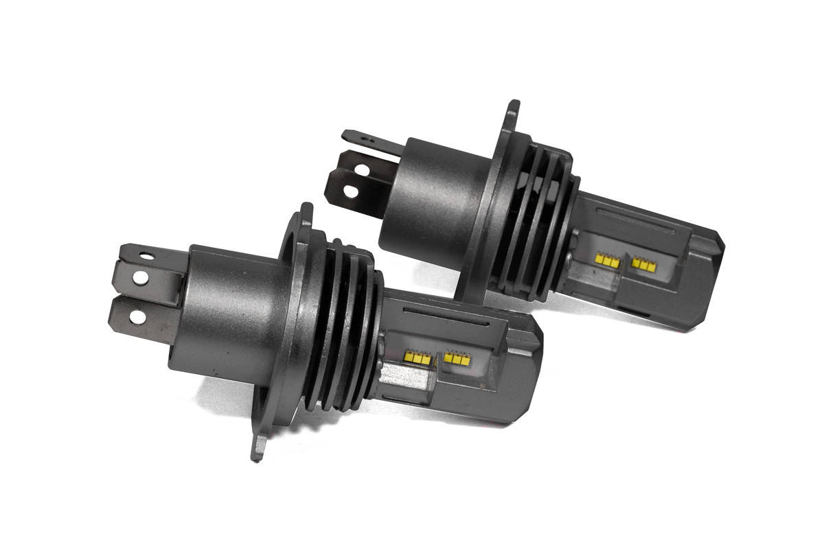 

Комплект LED ламп HeadLight M3 H4 (P43t) 27W 9-32V 6000K с активным охлаждением