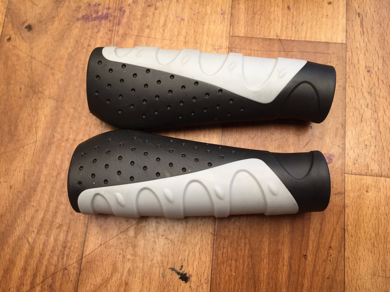 

Грипсы на руль велосипеда