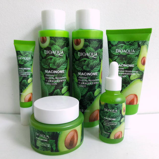 

Подарочный набор косметики для женщин Bioaqua Niacinome Avocado BQY45473