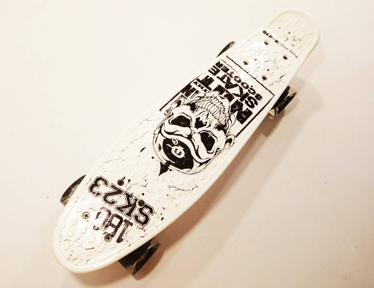 

Пенни Борд 22Д Best Board Череп белый