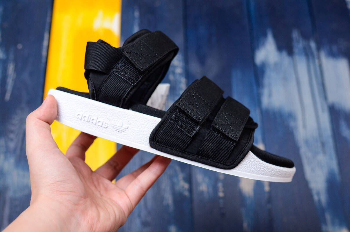 

Женские сандали Adidas ADILETTE SANDAL