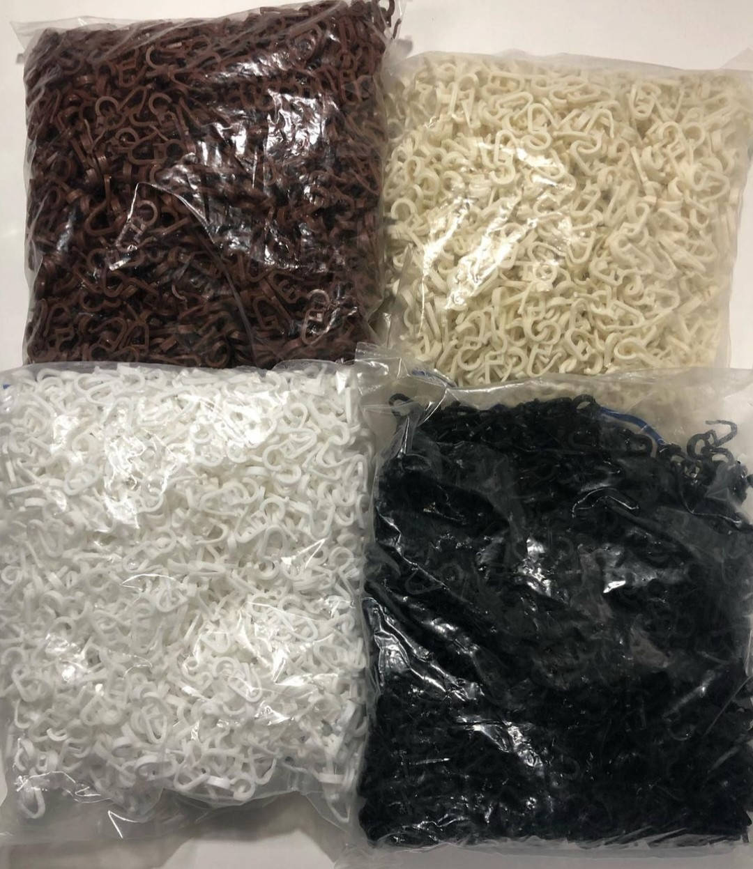 

Крючок клипса для карниза. Крючки для штор в разных цветах