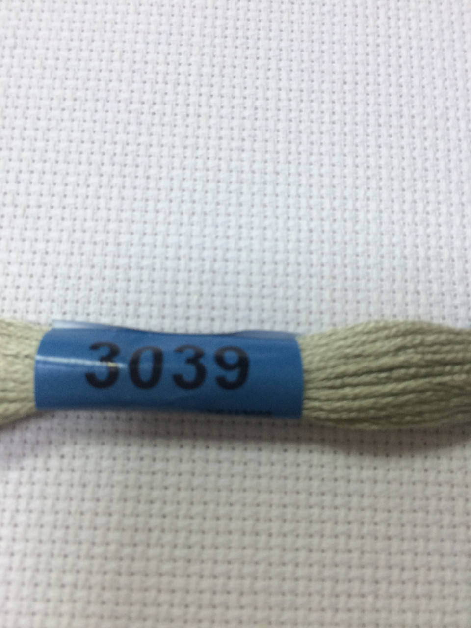 

3039 Вышивальные нитки Мулине Гамма цвет серый светлый