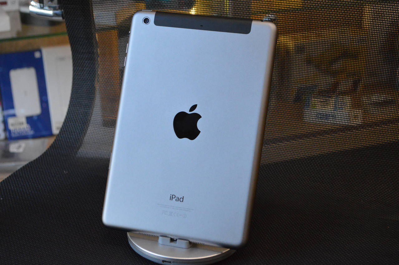 

Apple iPad Mini 2 A1490 Wifi LTE 3G Retina Display 16GB