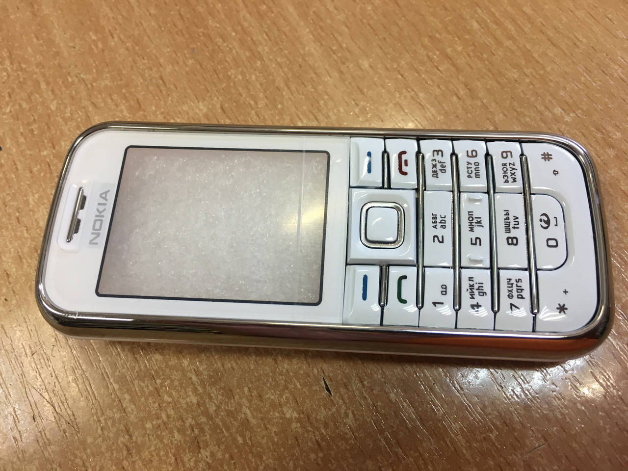 

Корпус Nokia 6233 без клавиатуры.Белый