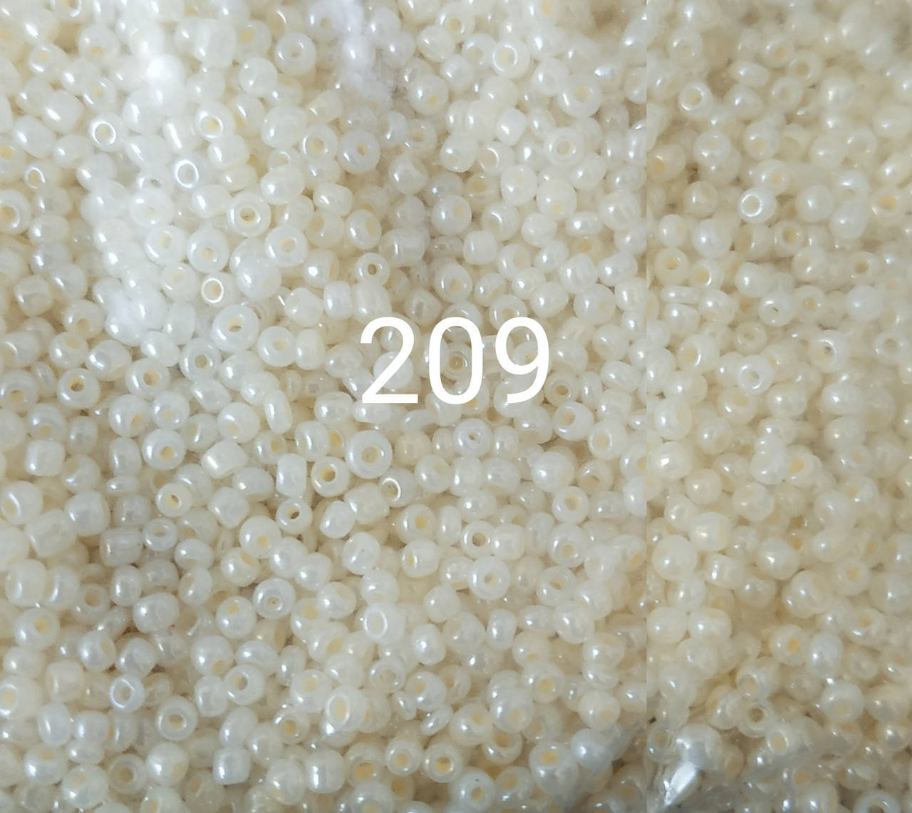 

Бисер мелкий перламутровый белый (10гр) №209