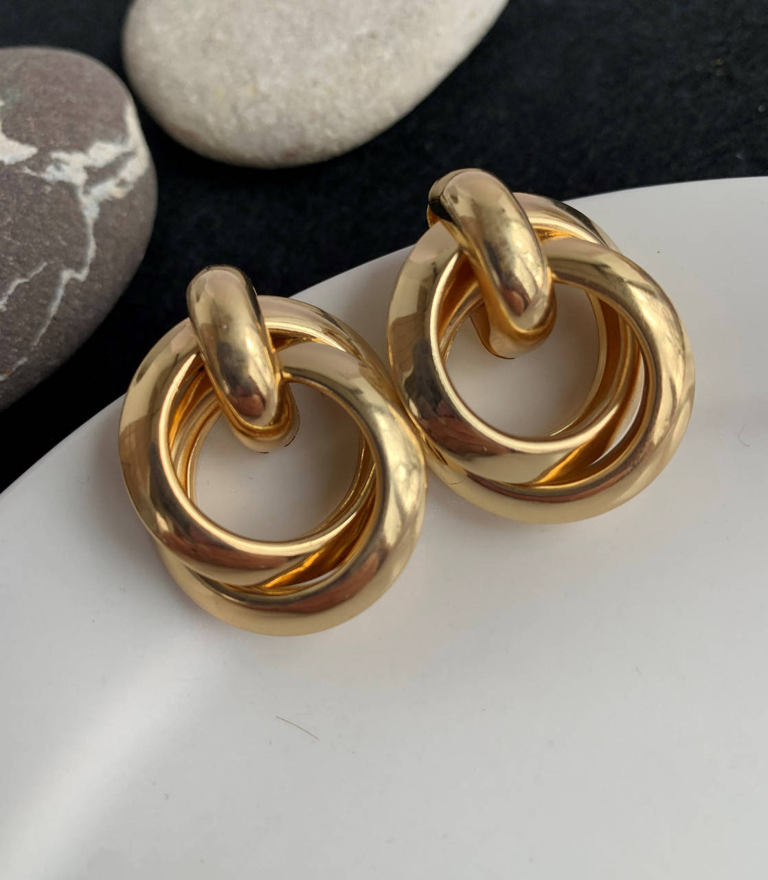 

Серьги золотые завитки женские красивые элегантные