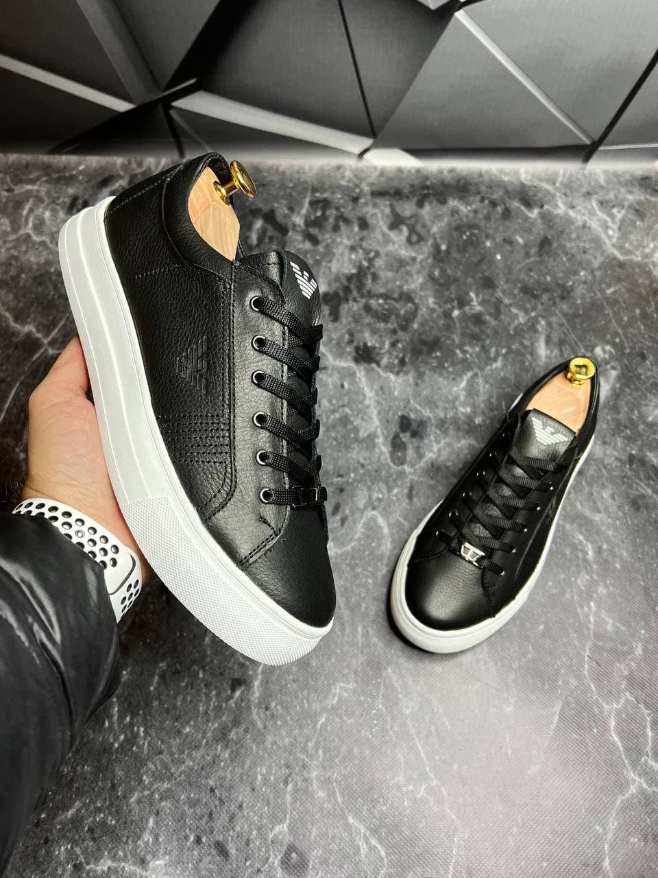

Мужские кроссовки кожаные Armani (Емпорио Армани) черные с замшевыми вставками EA7, Черный