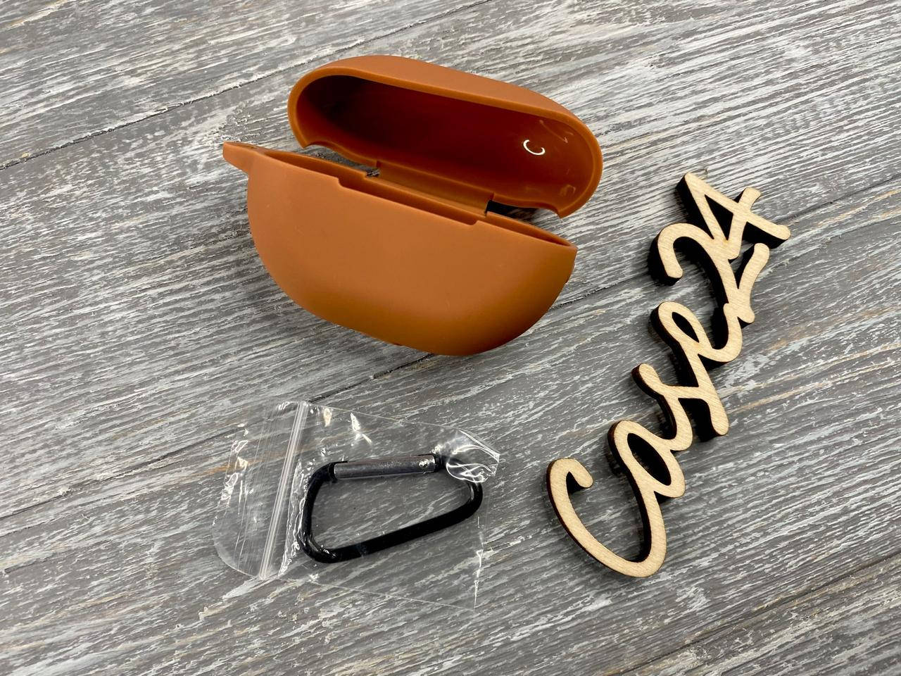 

Силиконовый чехол с карабином для Huawei FreeBuds Pro (12 цветов) коричневый