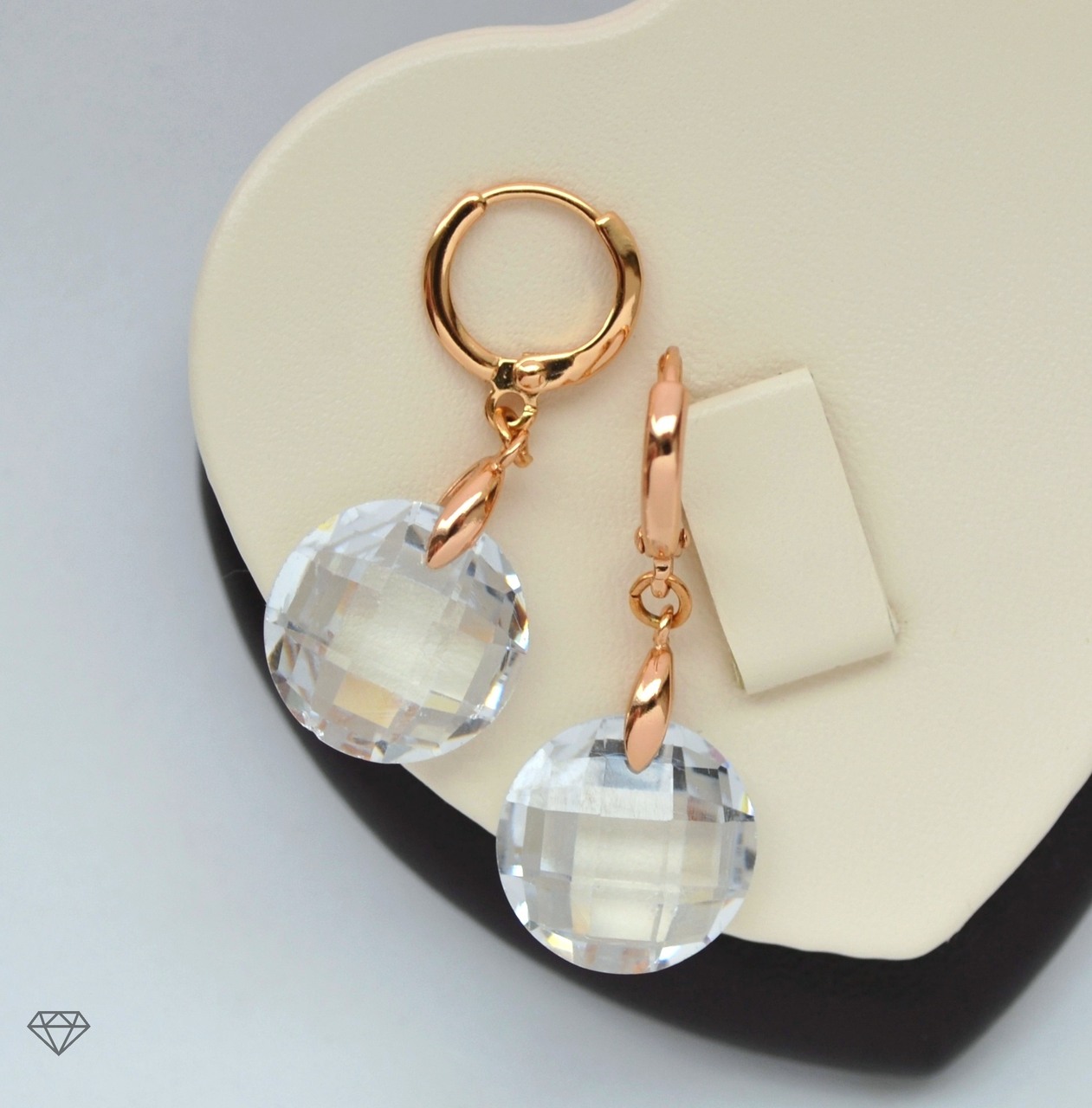 

Серьги-кольца с круглыми белым кристаллом Xuping 18к.