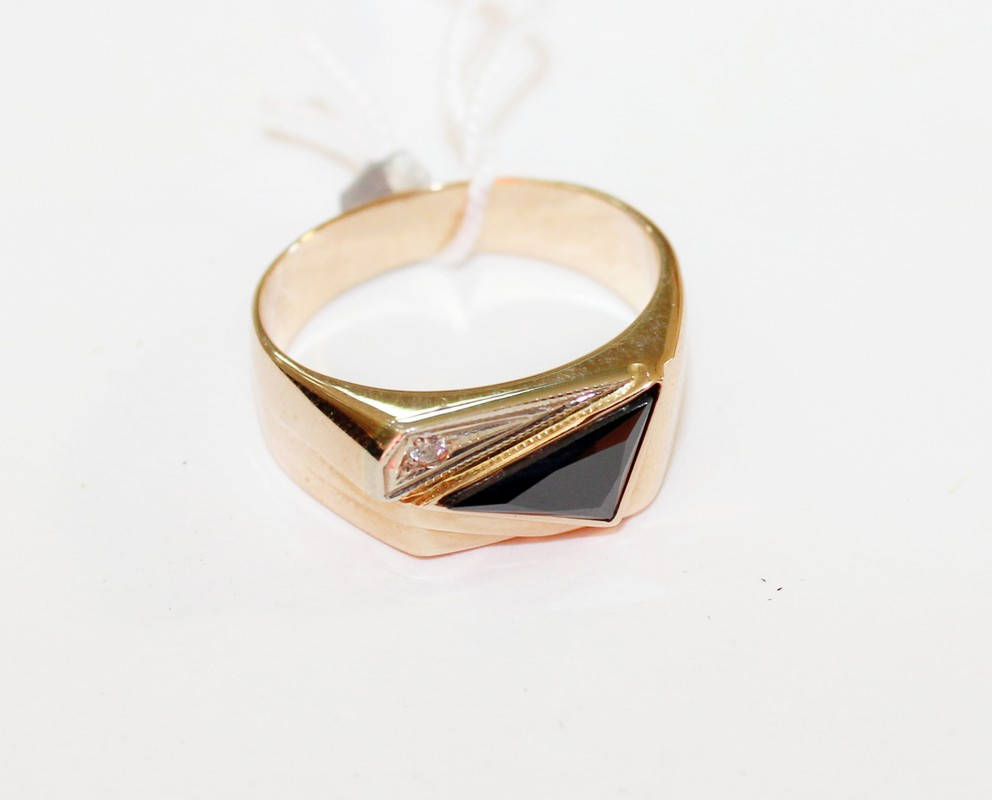 

Мужская золотая печатка Лорд