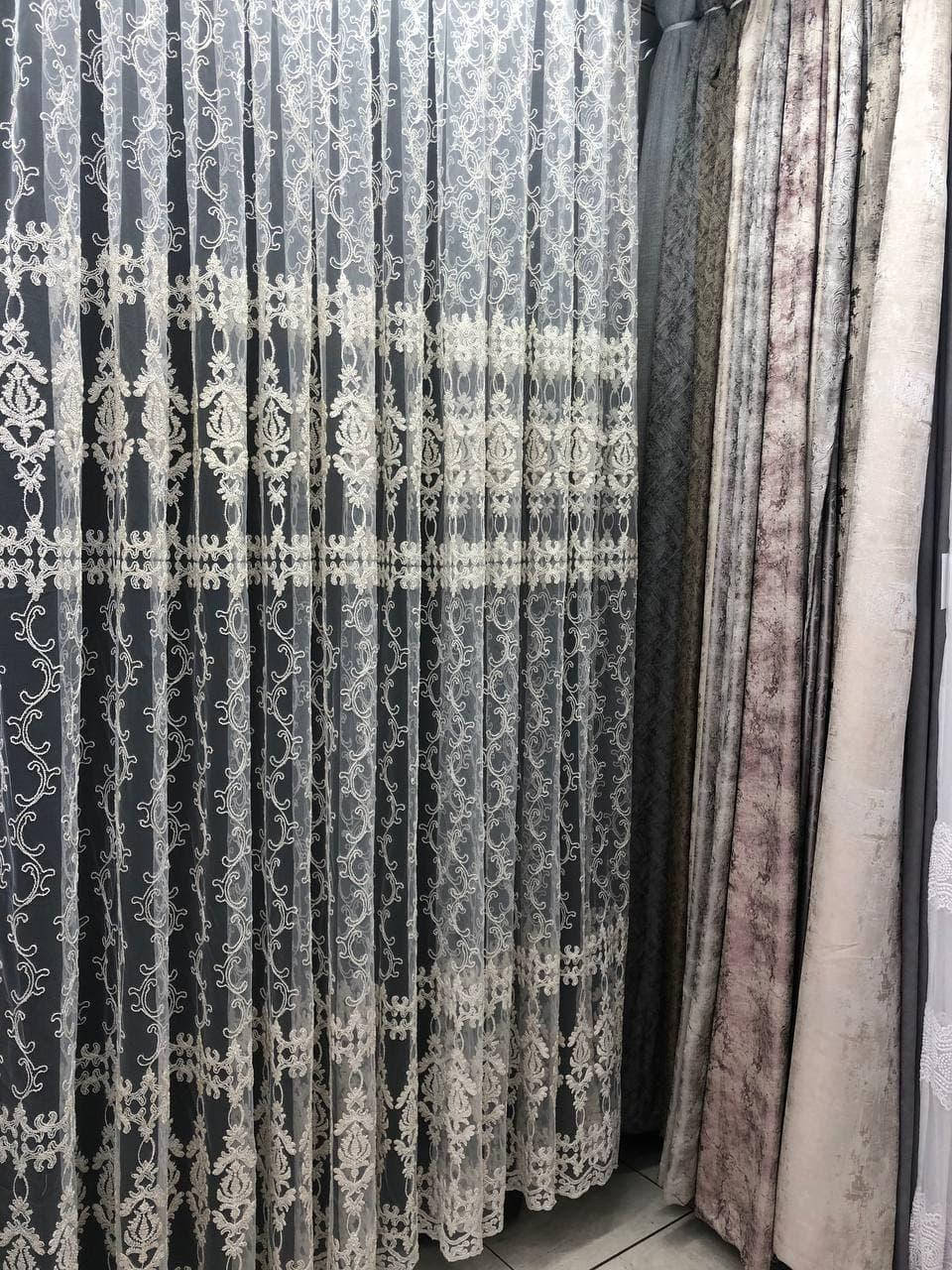 

Тюль с красивой серединой. Цвет: Золотой, Золотистый