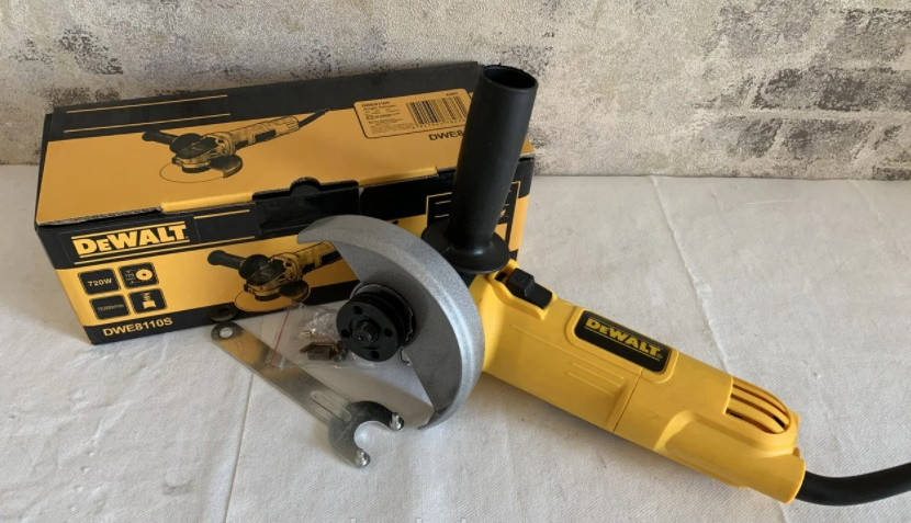 

Болгарка DeWalt DWE8110S, круг 125 мм, мощность 720Вт, регулировка оборотов