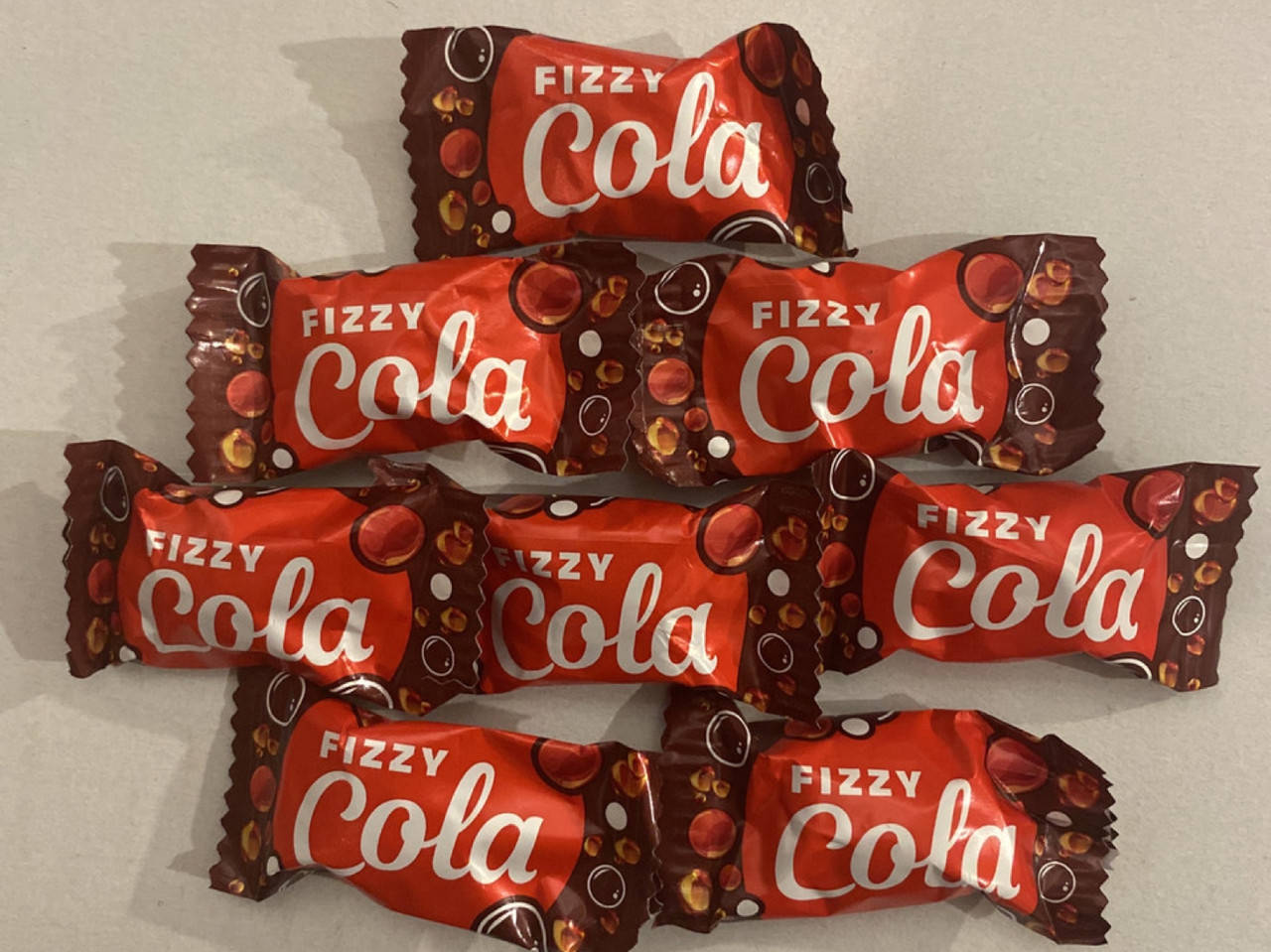 

Конфеты леденцовые FIZZI COLA (шипучка) РОШЕН